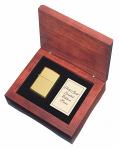 zippo_solid_gold_18k_195_001_pakkaus-150x150