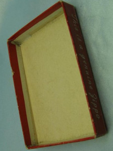 1946_47_deep_box_lid_inside