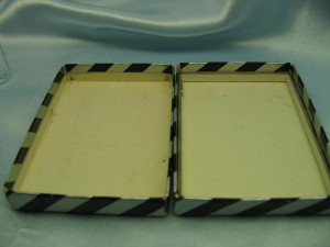 1949-51_right___box_lid_left_1952