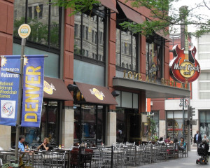 1280px-2010-hardrock_cafe-denver